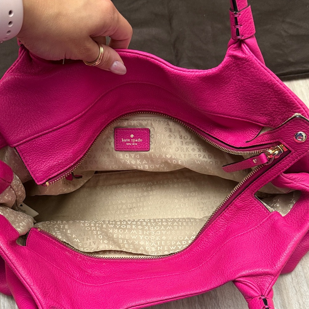 Kate Spade Berkshire Road Stevie Satchel in a hot pink (magenta) pebbled leather - Picture 2 of 13